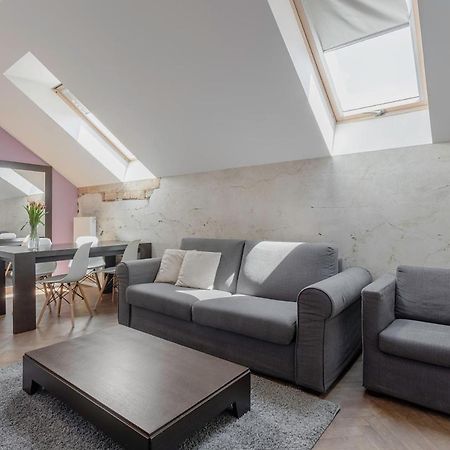 Modern Apartments Close To River Praha Bagian luar foto