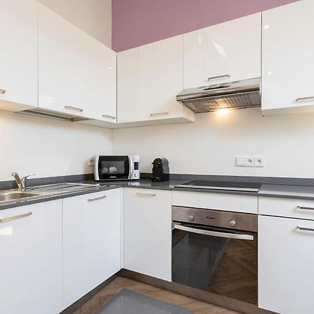 Modern Apartments Close To River Praha Bagian luar foto