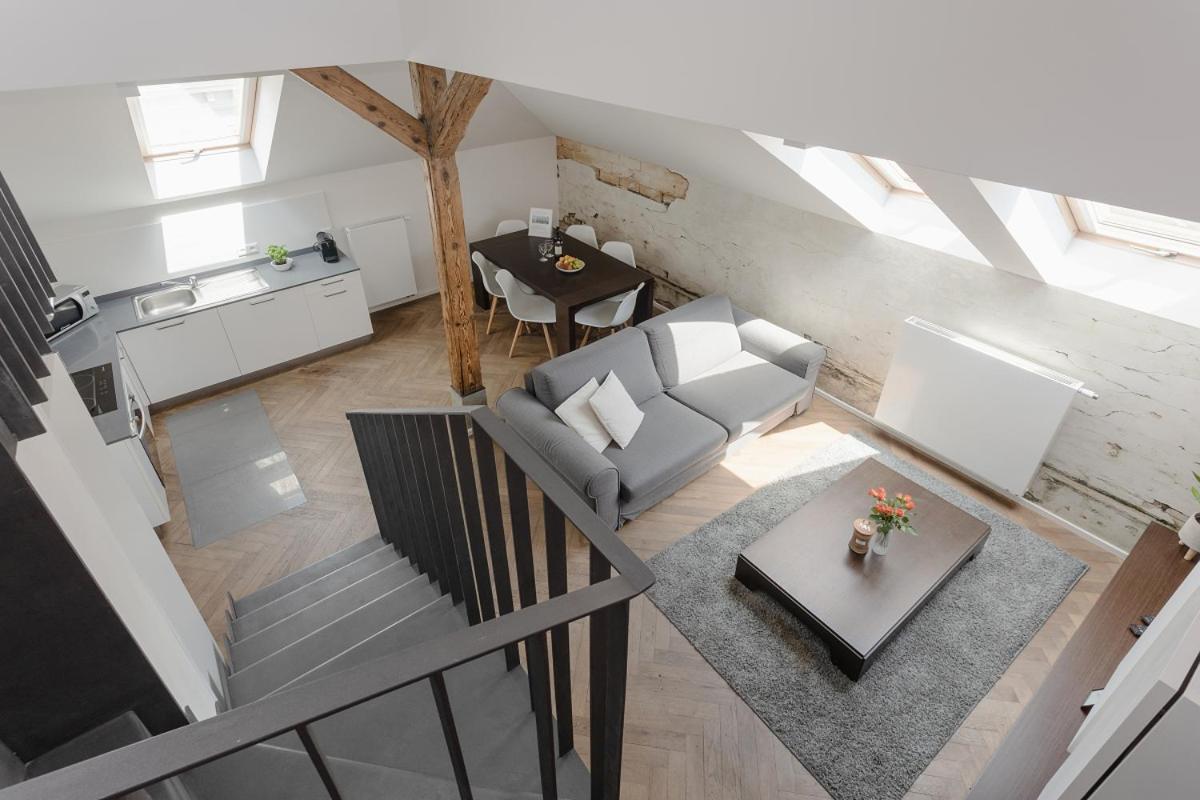 Modern Apartments Close To River Praha Bagian luar foto