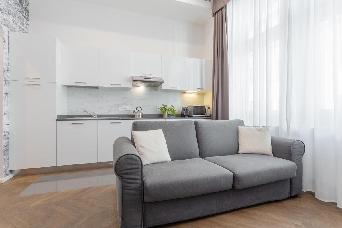 Modern Apartments Close To River Praha Bagian luar foto
