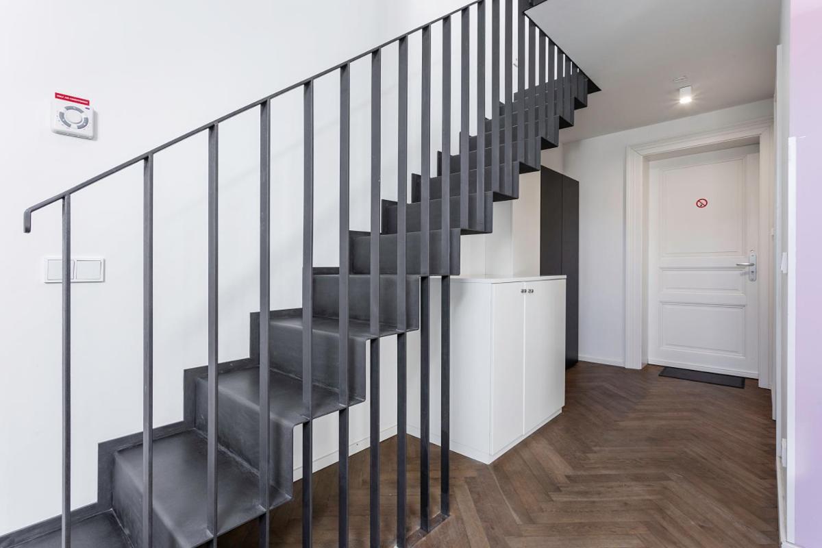 Modern Apartments Close To River Praha Bagian luar foto