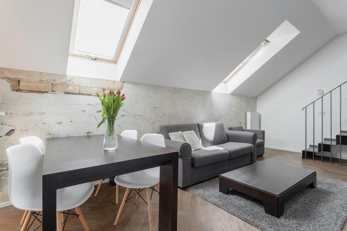 Modern Apartments Close To River Praha Bagian luar foto